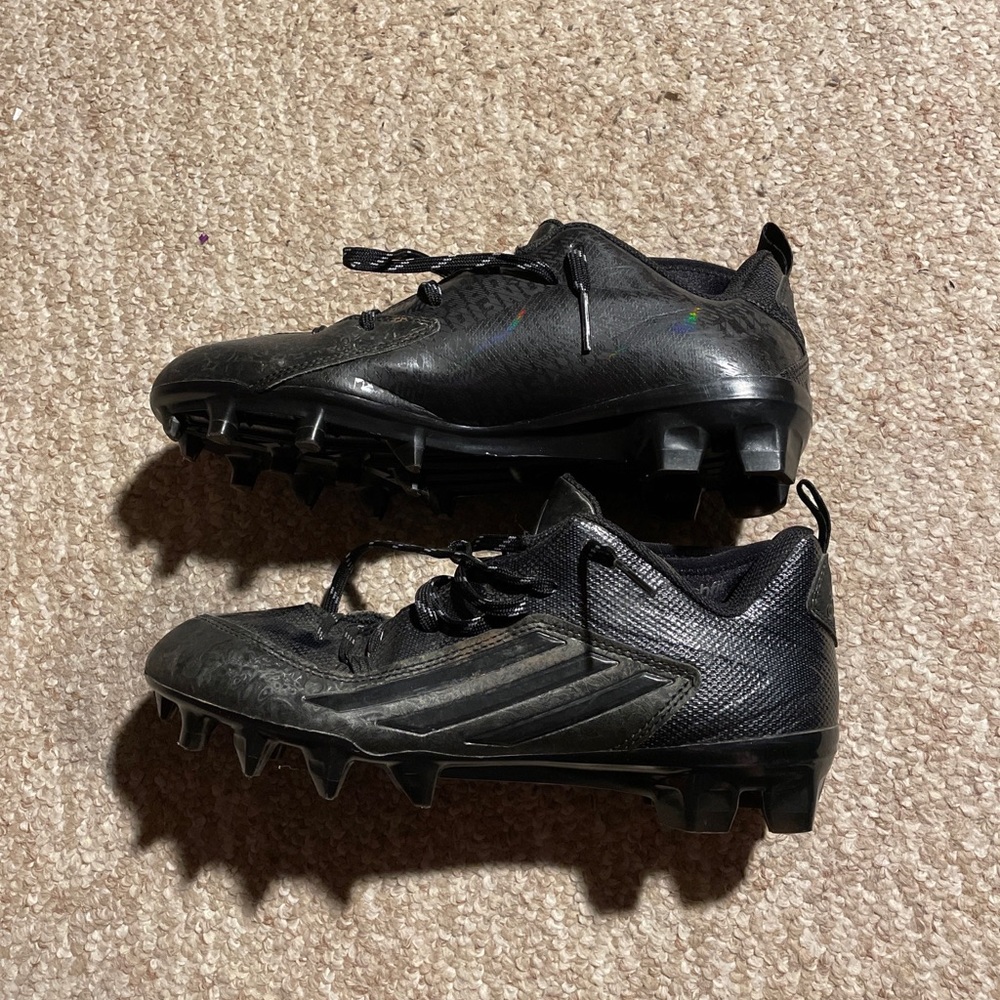 Football/soccer cleats size 9 used only a couple times